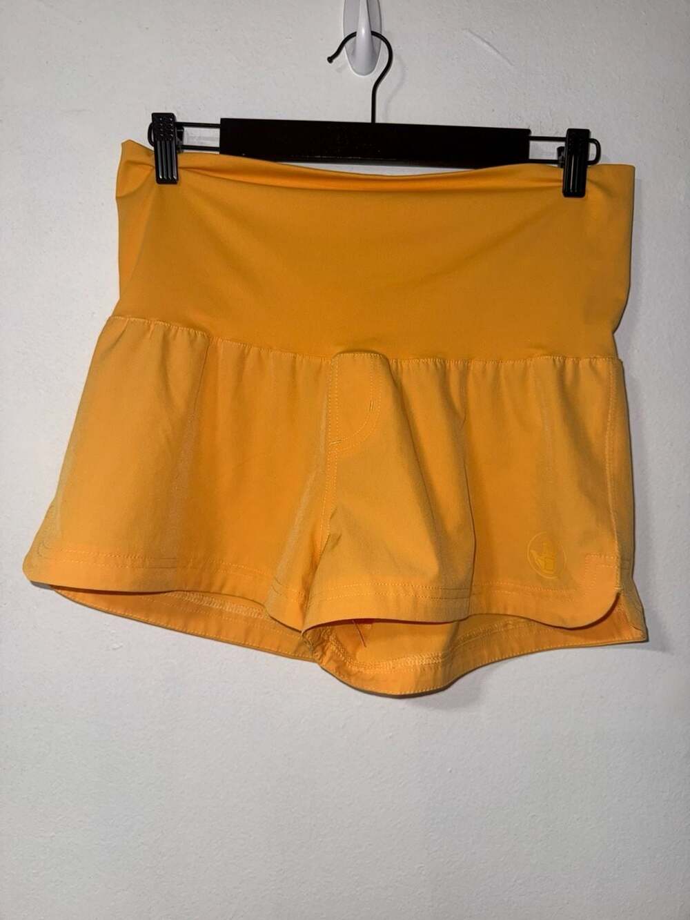 Body Glove Women's Yellow High-Waisted Flowy Athletic Shorts Skort Size Medium